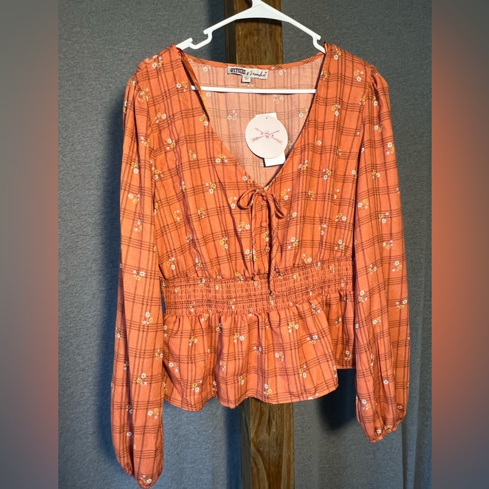 Gypsies‎ & moondust top